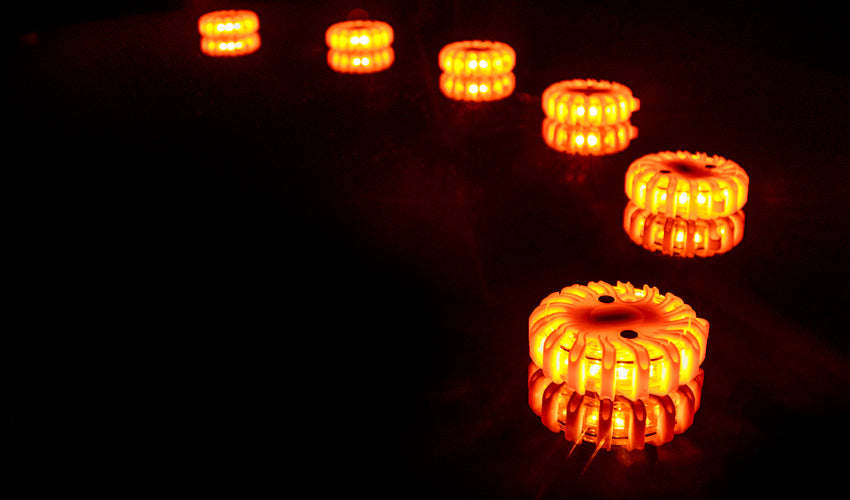 6 Pack of Rechargeable 16 LED Disc LED Road Flares Beacon Lights Carry Case